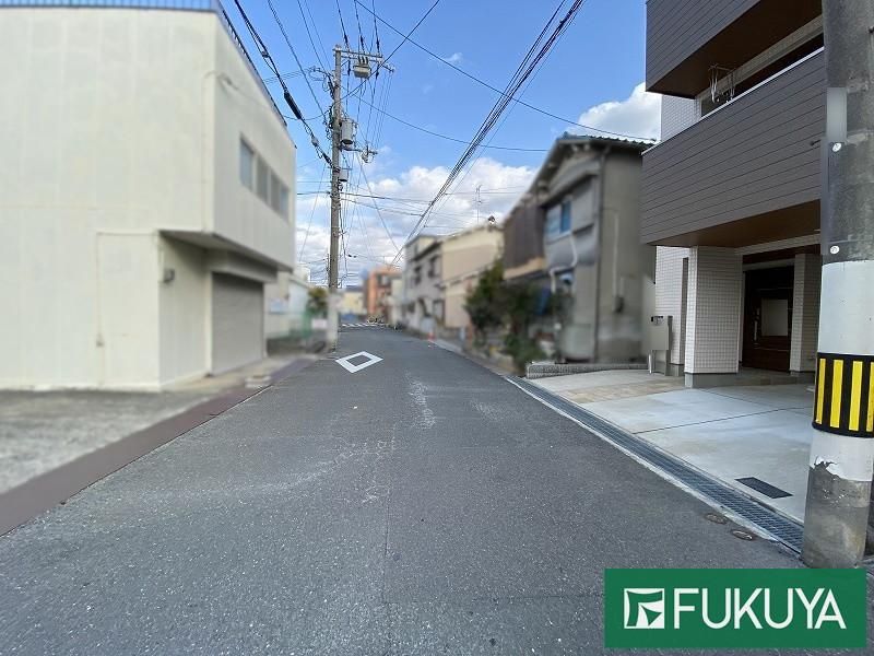 4LDK Detached House for Sale in Neyagawa, Osaka - Thumbnail 2