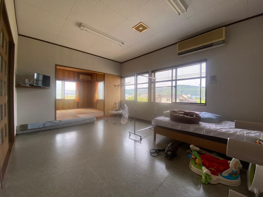 2LDK Detached House for Sale in Itoigawa, Niigata - Thumbnail 3