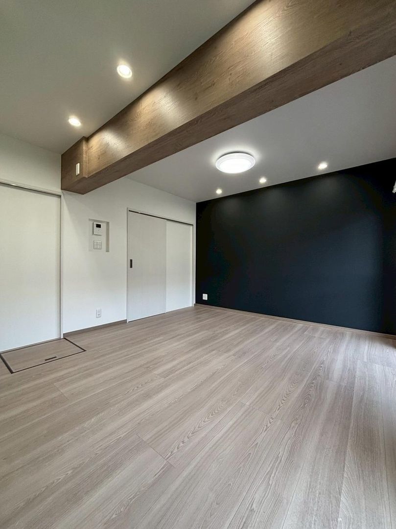 Renovated 2LDK Apartment in Isogo, Yokohama - 12.8M Yen - Thumbnail 2
