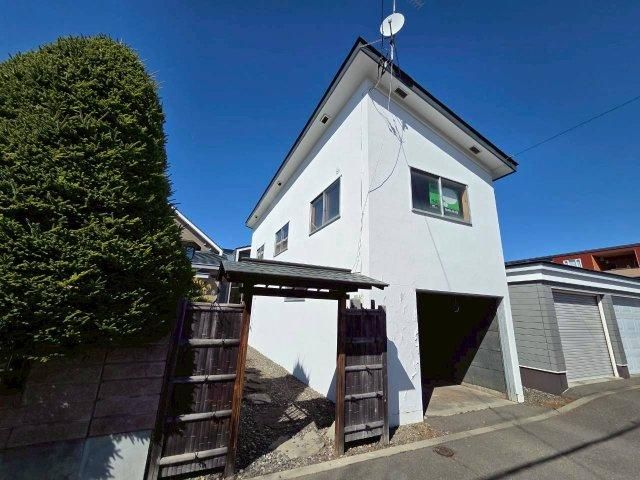 Two-Generation House with Tea Room for Sale in Obihiro, Hokkaido - Thumbnail 2