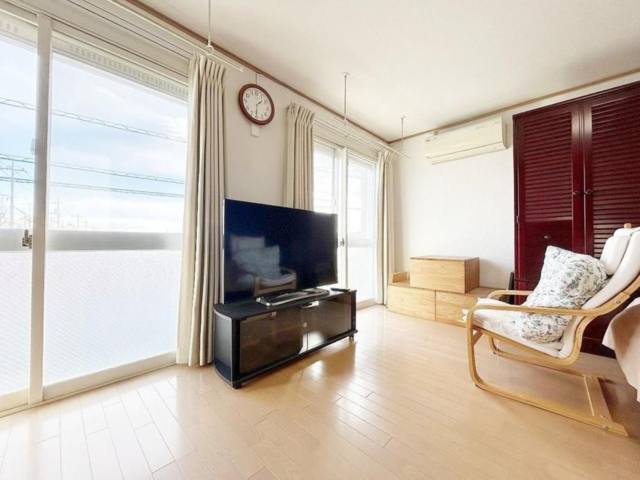 Spacious 1LDK House with Large Garden in Hamura, Tokyo - Thumbnail 3