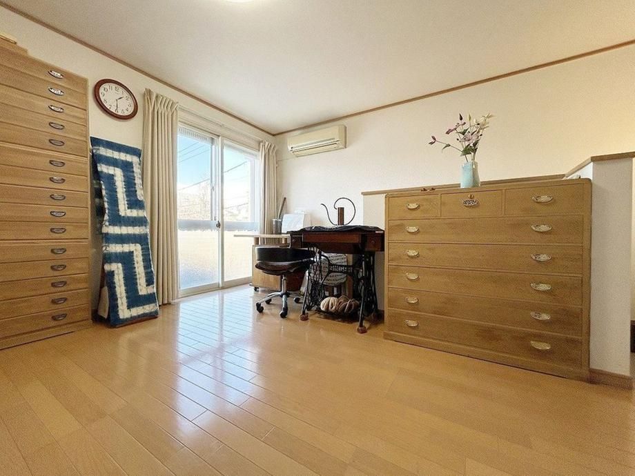 Spacious 1LDK House with Large Garden in Hamura, Tokyo - Thumbnail 4