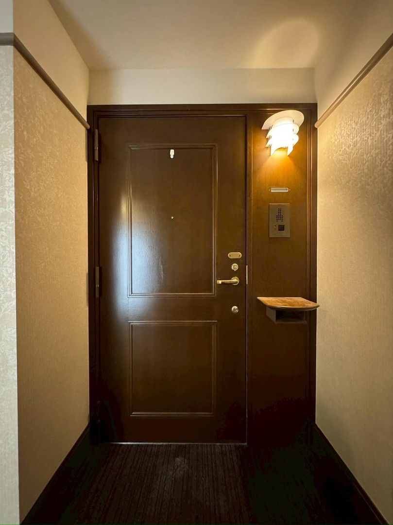 Renovated 2LDK Apartment in Century Park Tower, Chuo Ward, Tokyo - Thumbnail 4