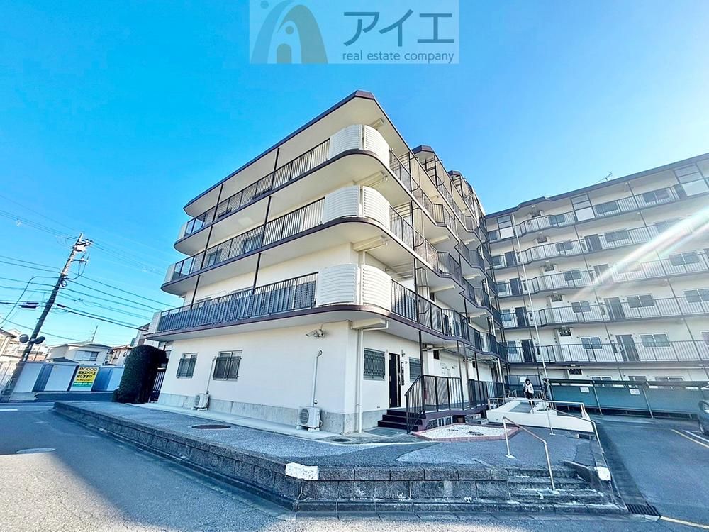 Renovated 4LDK Apartment in Kamagaya, Chiba - 97.6 sqm - Thumbnail 2