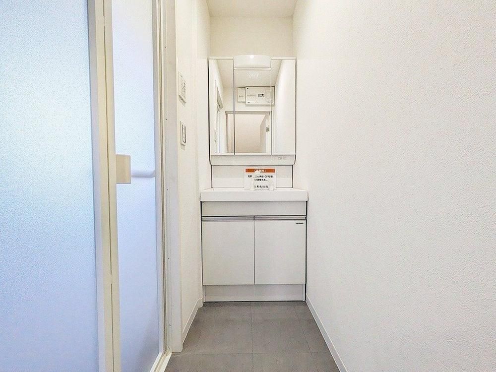 Renovated 3LDK House with Large Garden in Fukutsu City - Thumbnail 4