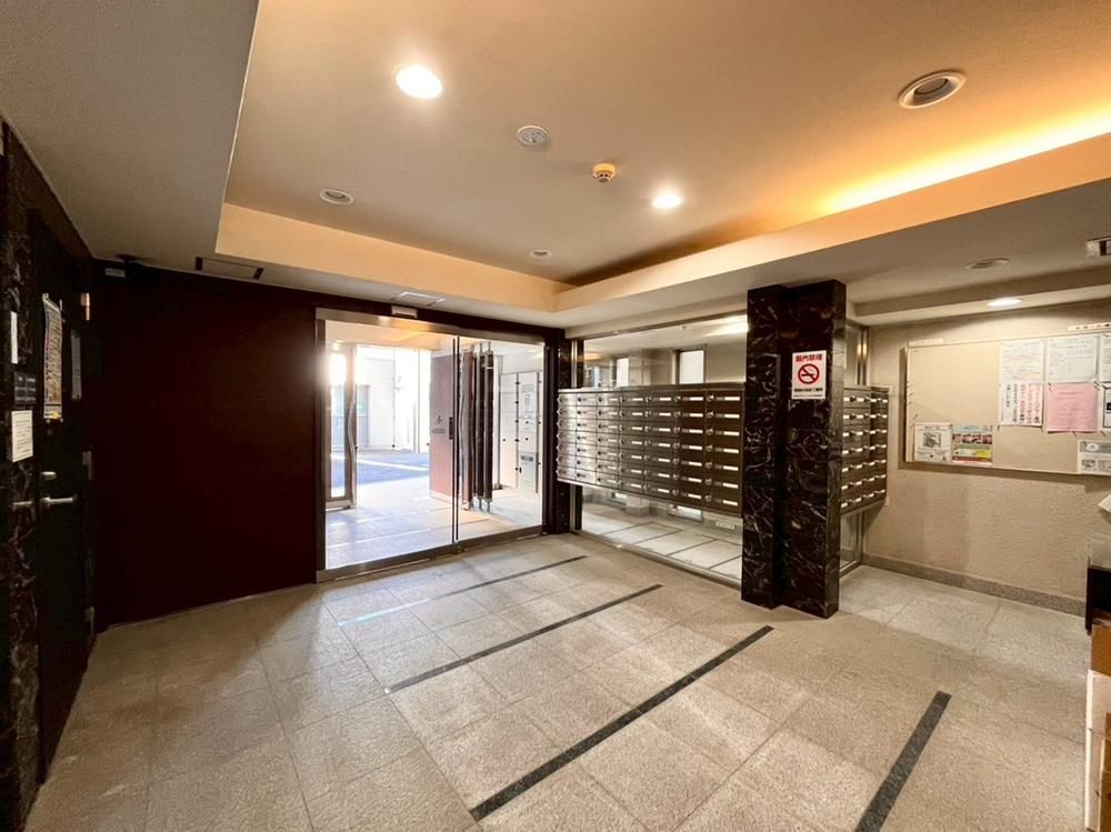 Renovated 1LDK Apartment in Kanagawa Ward, Yokohama - Thumbnail 4