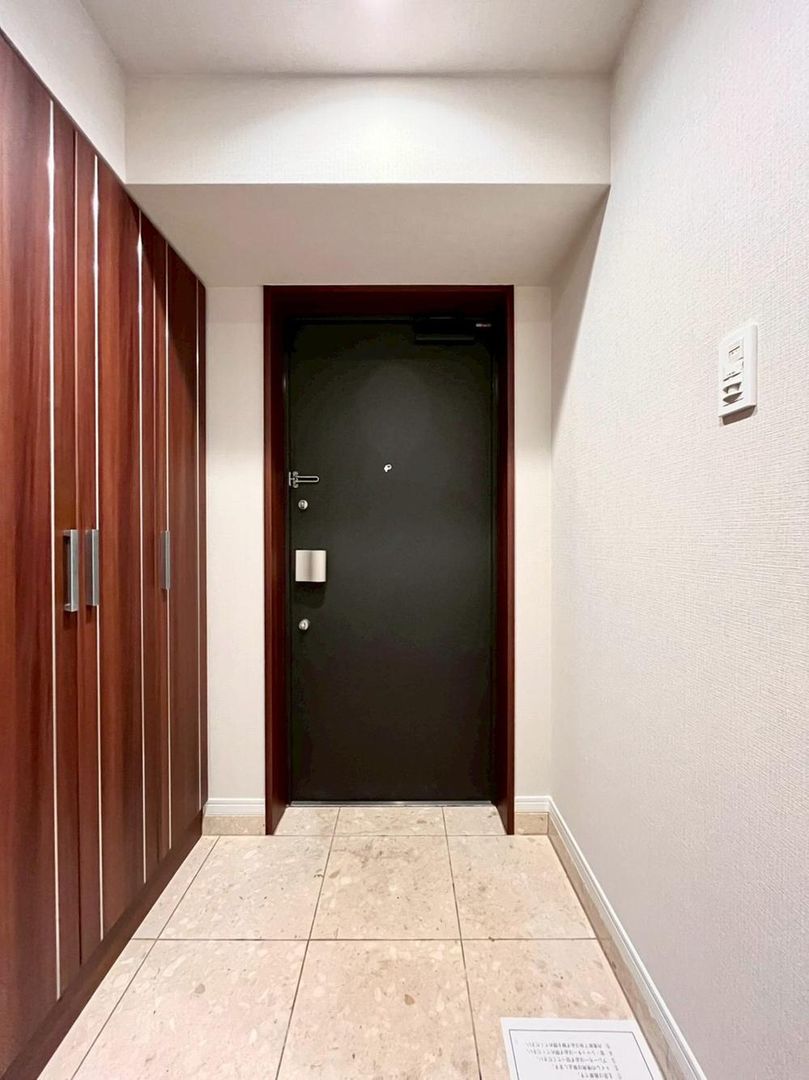 Renovated 1LDK Apartment in Kanagawa Ward, Yokohama - Thumbnail 3