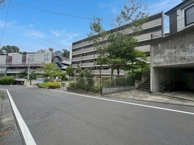 2LDK Apartment for Sale in Takatsu-ku, Kawasaki - 75m2 - Thumbnail 2