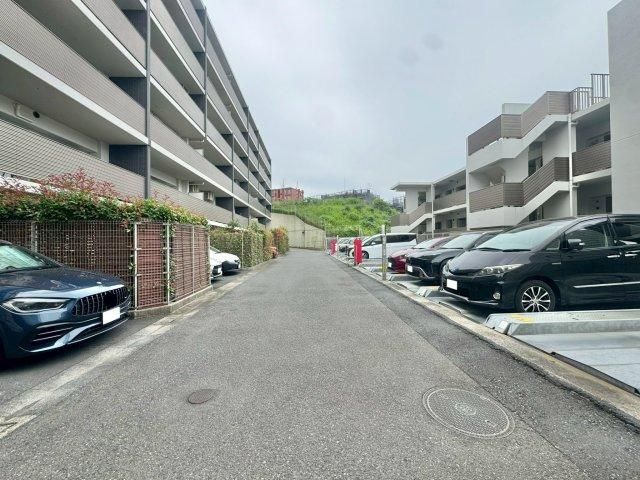 2LDK Apartment for Sale in Takatsu-ku, Kawasaki - 75m2 - Thumbnail 3