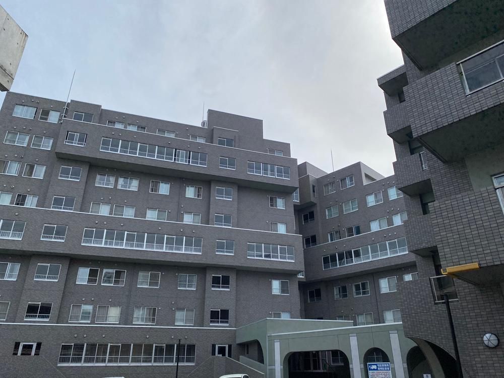 4LDK Apartment for Sale in Sapporo Toyohira Ward, 91.66 sqm - Thumbnail 3