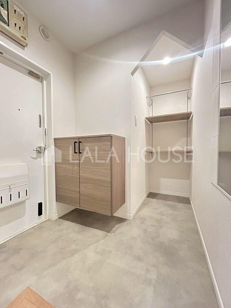 Renovated 3LDK Apartment for Sale in Kita-ku, Saitama - Thumbnail 3