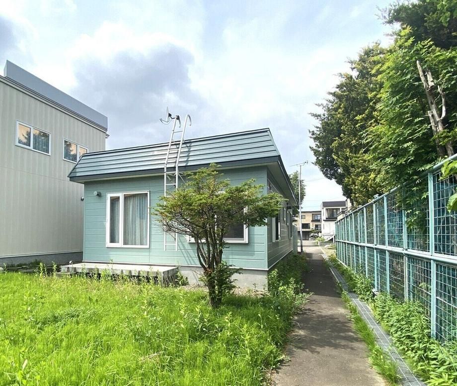 Land for Sale in Kitahiroshima, Hokkaido - 254m2 Corner Lot - Thumbnail 2
