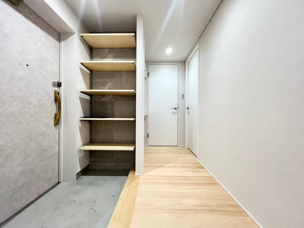 Renovated 3LDK Apartment in Kawasaki, Kanagawa - 75.3m² - Thumbnail 3