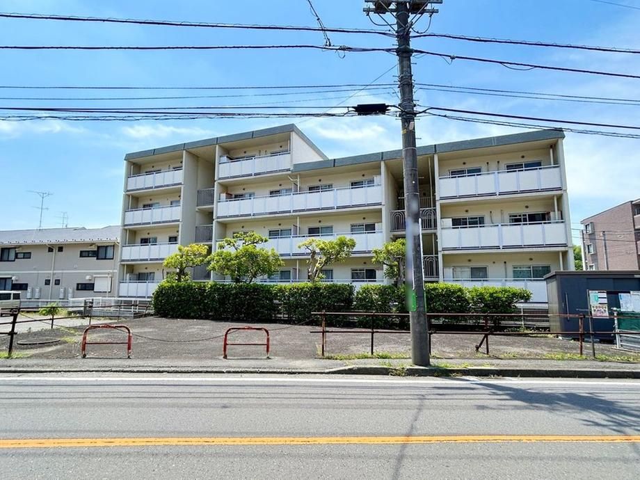 3DK Apartment for Sale in Totsuka, Yokohama - 54.67m2 - Thumbnail 2