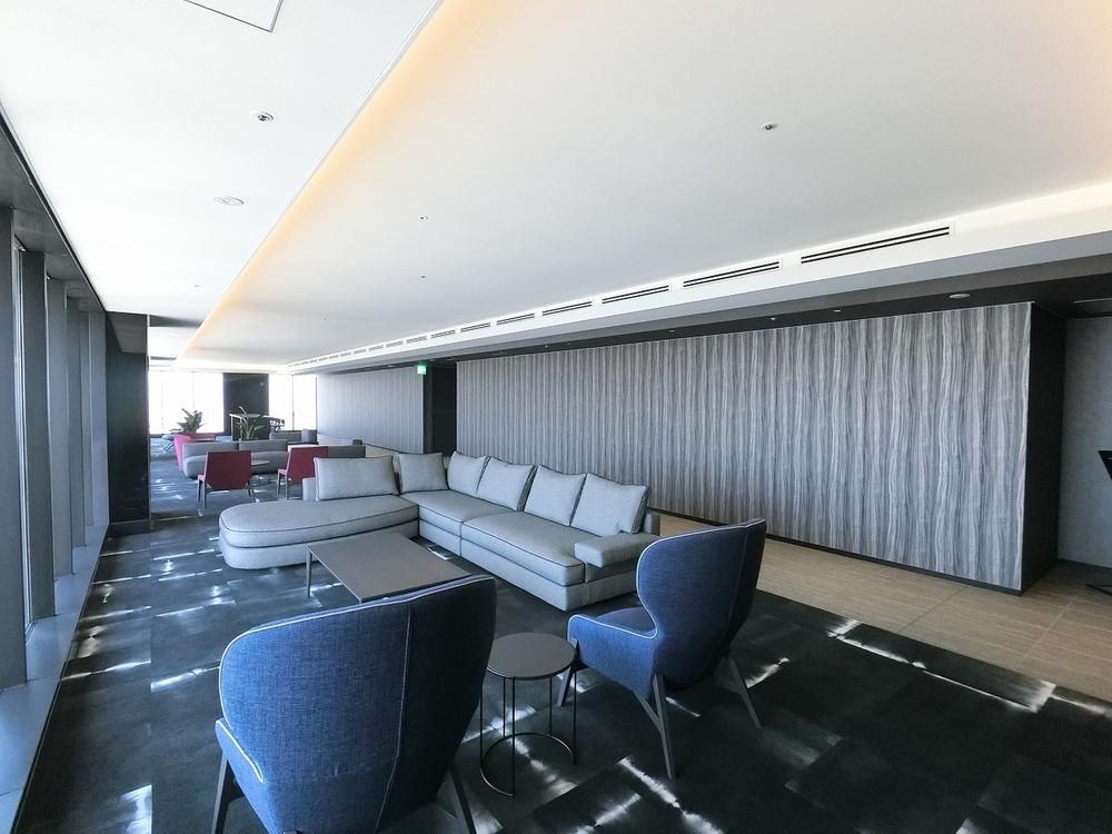 City Tower Osaka Hommachi 3LDK Apartment for Sale in Chuo Ward - Thumbnail 3