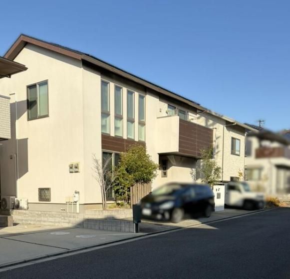 4LDK+S House with Solar Power in Wakayama City - Thumbnail 2