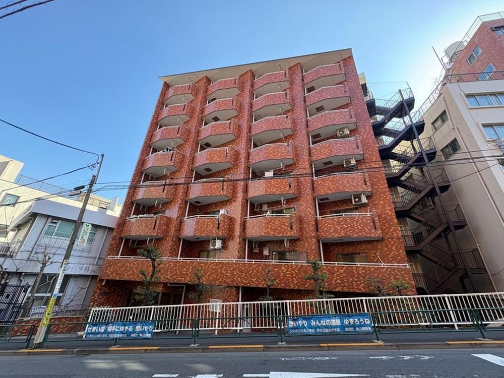 Condominium Sendagi 1LDK Apartment for Sale in Bunkyo, Tokyo - Thumbnail 2