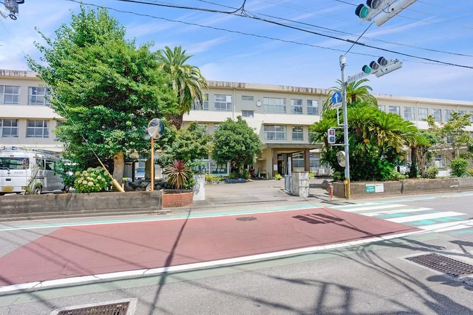 Renovated 3LDK House in Miyazaki City with Parking - Thumbnail 4