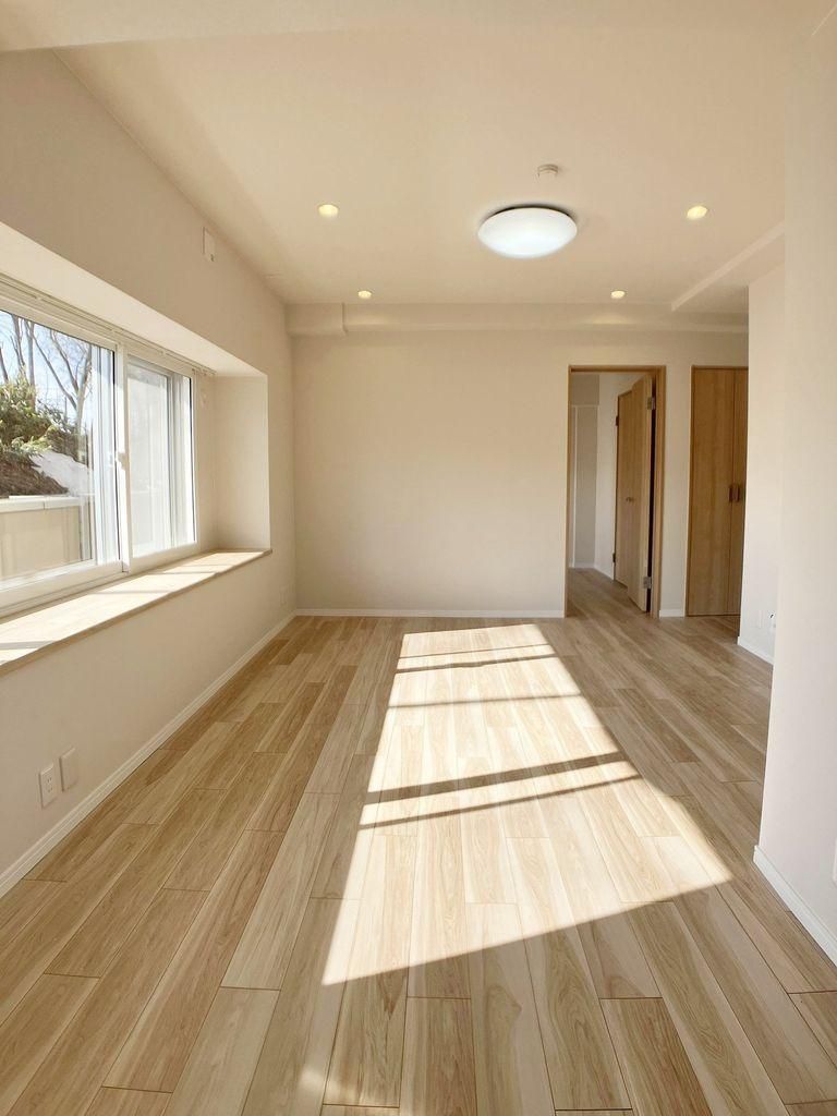 Renovated 4LDK Apartment for Sale in Shiroishi Ward, Sapporo - Thumbnail 2