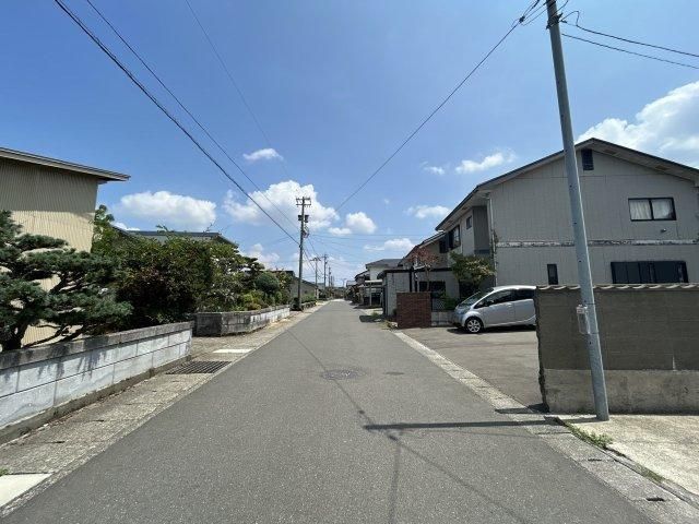 Renovated 4LDK House in Fukui City - 97.15 sqm - Thumbnail 2