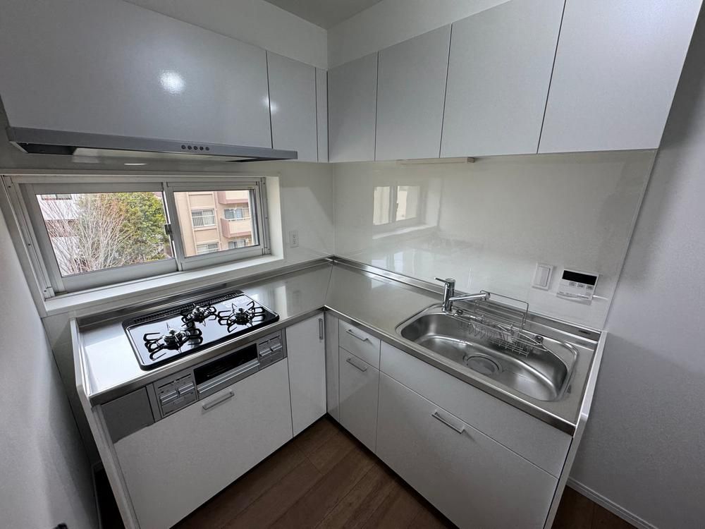 Renovated 2LDK Apartment in Miyamae, Kawasaki - Thumbnail 2