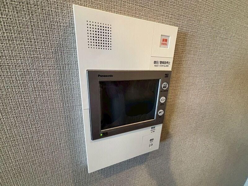 2LDK Pet-Friendly Apartment for Sale in Urasoe, Okinawa - Thumbnail 4