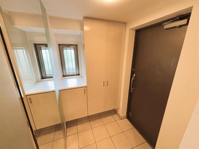 2LDK Apartment for Sale in Haruhino, Kawasaki - Thumbnail 4