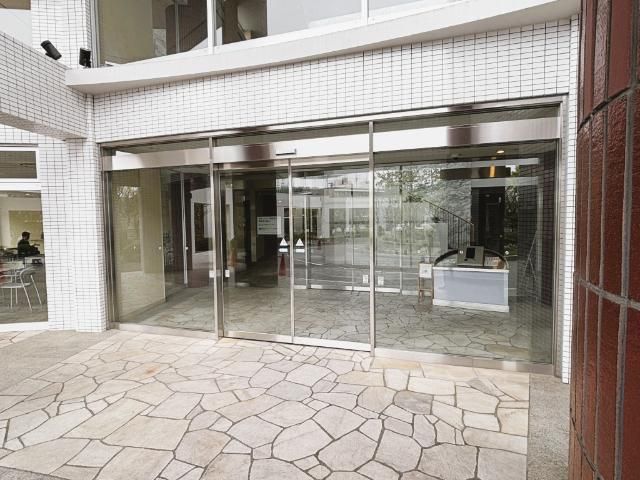 2LDK Apartment for Sale in Haruhino, Kawasaki - Thumbnail 3