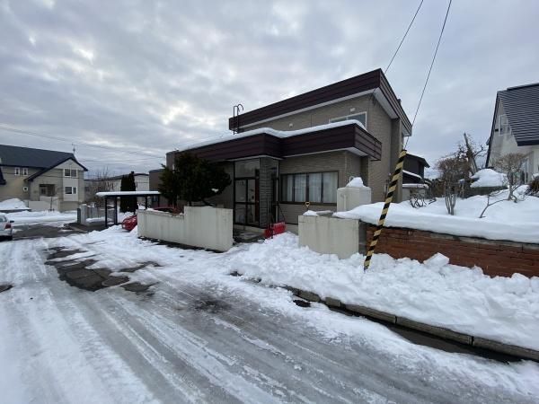 5LDK House for Sale in Momijidai, Sapporo - Thumbnail 2