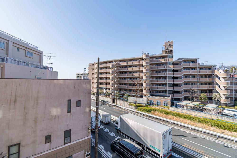 3LDK Renovated Apartment in Kawasaki for 24.8 Million Yen - Thumbnail 2