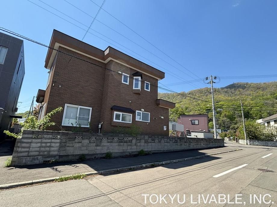 510.86m2 Corner Land for Sale in Chuo-ku, Sapporo - Thumbnail 2
