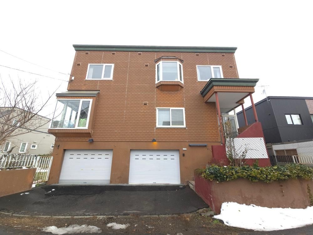 5LDK Detached House in Sapporo Kita Ward on 465.89m² Land - Thumbnail 2