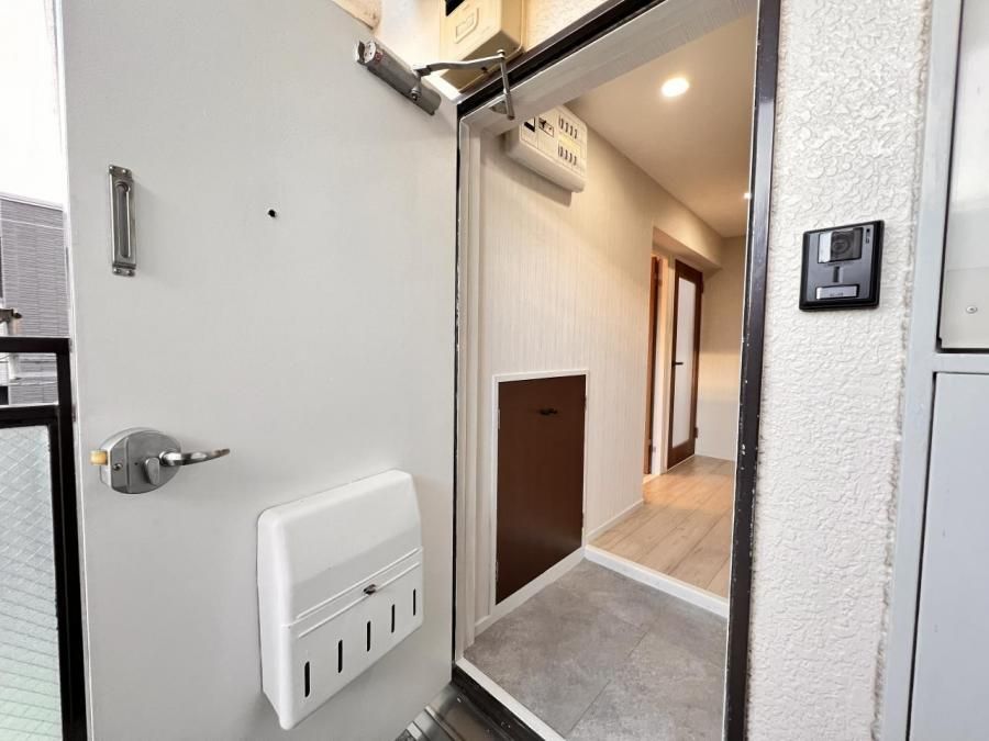 2LDK Apartment for Sale in Yamato, Kanagawa Near Minami-Rinkan Station - Thumbnail 2