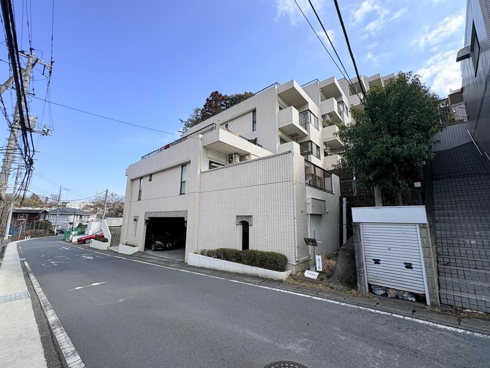 Renovated 3LDK Apartment with Private Garden in Asao Ward, Kawasaki - Thumbnail 4