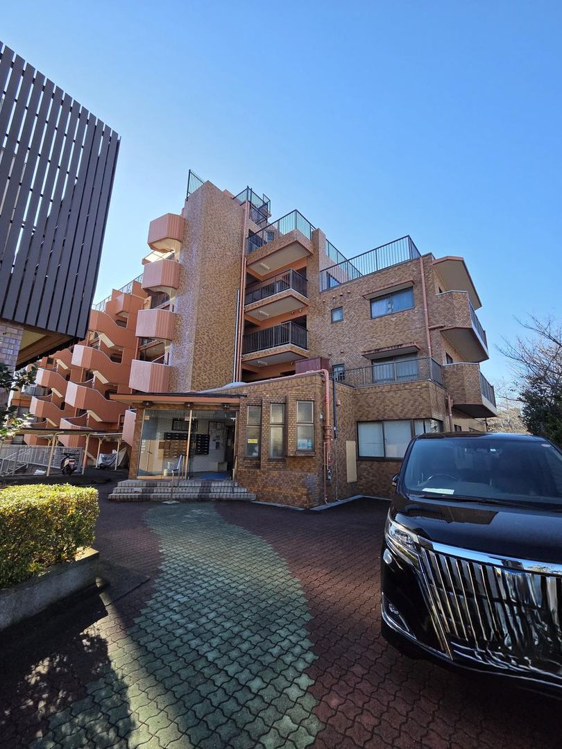 Studio Apartment for Sale in Totsuka, Yokohama - Thumbnail 2