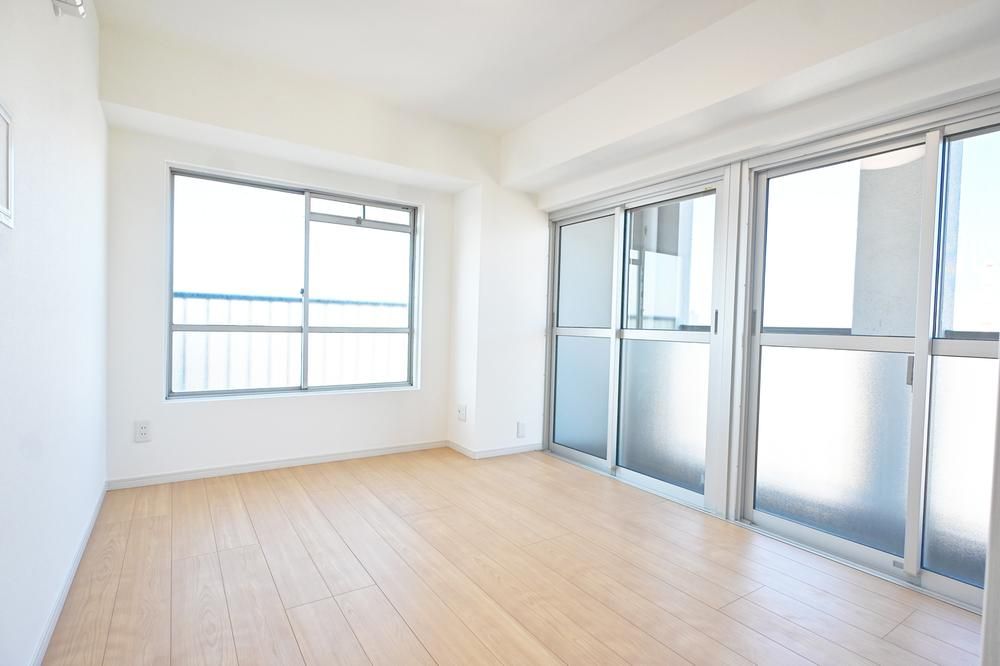 Renovated 2LDK Apartment in Kawasaki, Kanagawa - Thumbnail 4