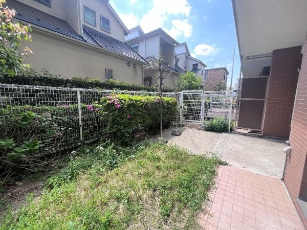 3LDK Apartment for Sale in Nakahara-ku, Kawasaki with Private Garden - Thumbnail 3