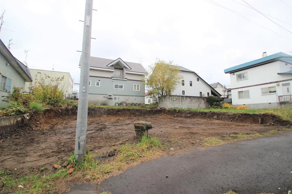 Land for Sale in Minami-ku, Sapporo – 217m² Plot - Thumbnail 2