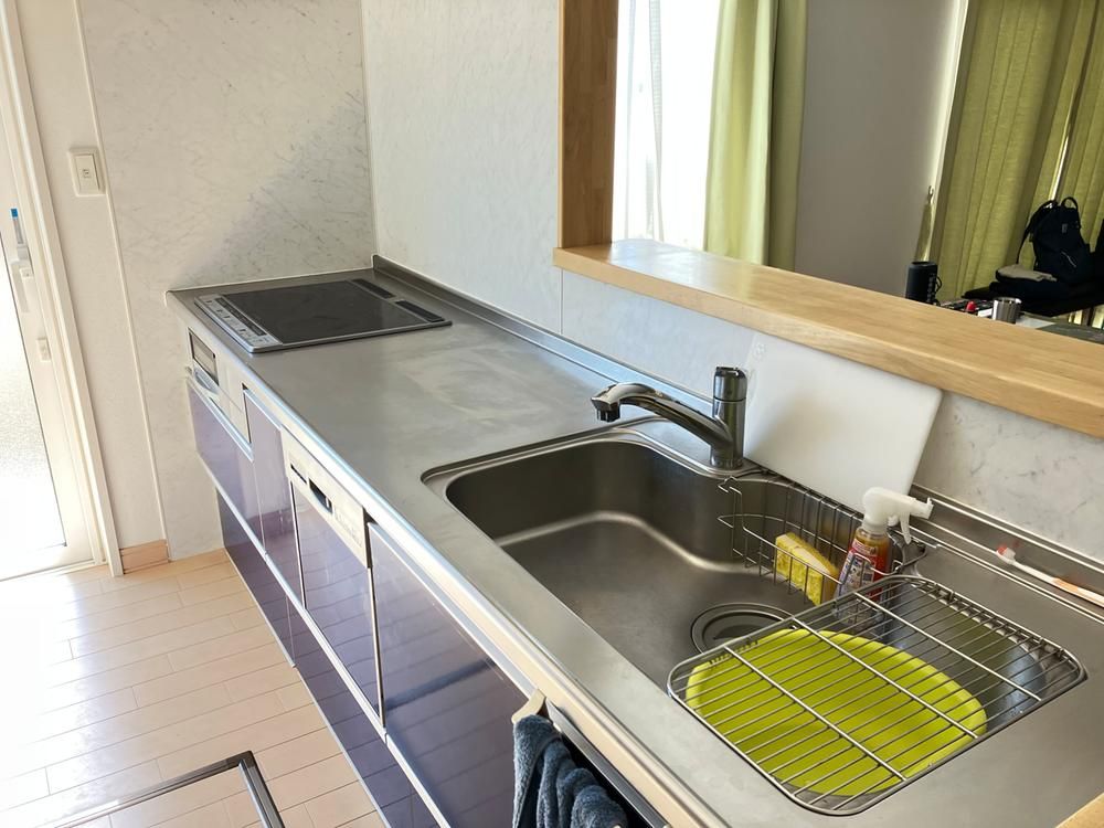 5LDK All-Electric Home with Solar Panels in Iwaki City - Thumbnail 4