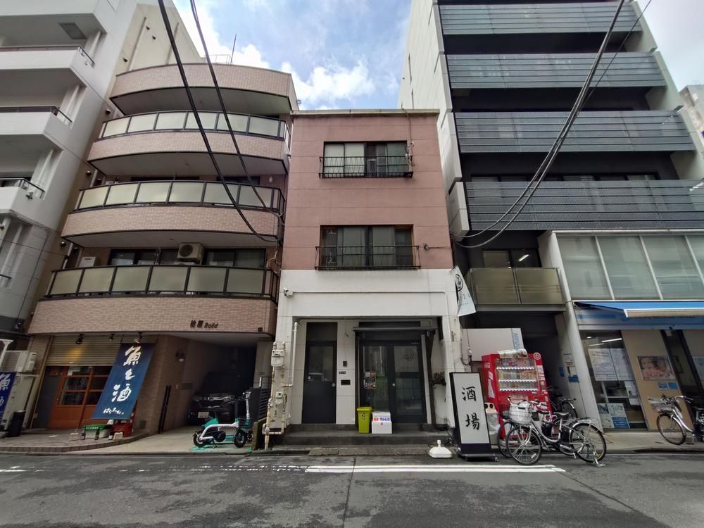 2LDK 3-Story House for Sale in Chuo Ward, Tokyo - Thumbnail 4