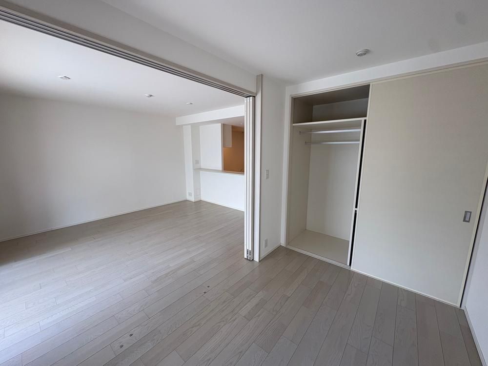 3LDK Apartment for Sale in Funabashi, Chiba - 70m2 - Thumbnail 3