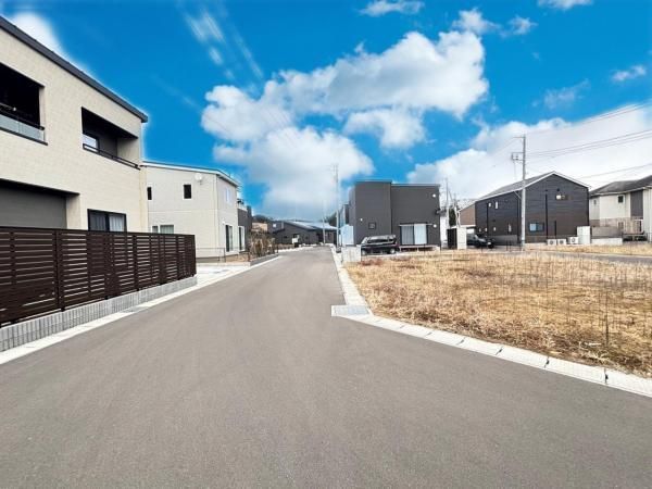Land for Sale in Sendai's Taishaku Ward - 59.43 Tsubo Corner Lot - Thumbnail 2