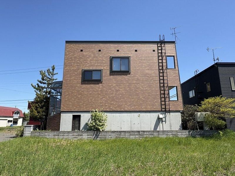 7LDK House for Sale in Ishikari, Hokkaido - 299m² - Thumbnail 2