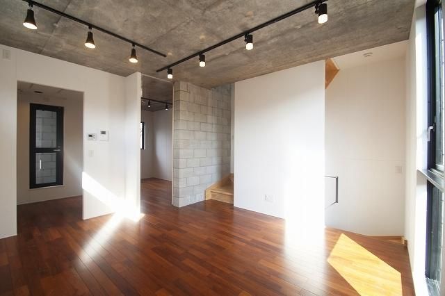 3LDK House for Sale in Minami-ku, Fukuoka City - Thumbnail 2