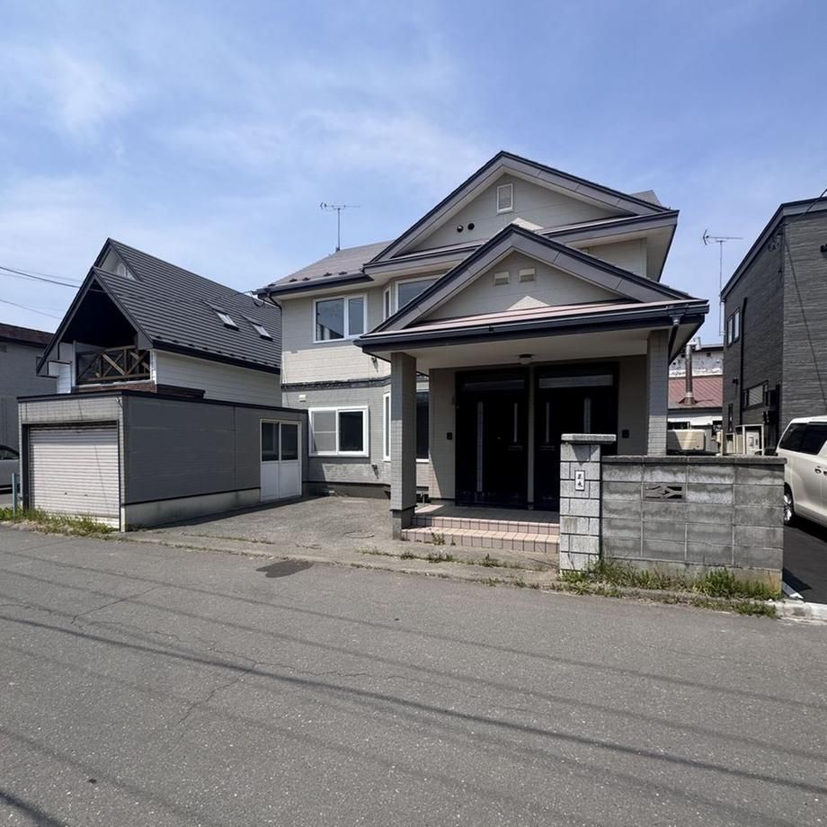 6LDK Detached House in Tomakomai, Hokkaido for 13 Million Yen - Thumbnail 2