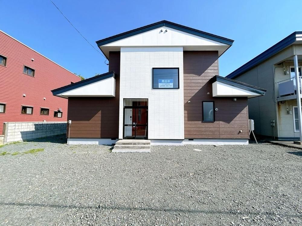 Renovated 4LDK House in Abashiri, Hokkaido - 130 sqm - Thumbnail 2