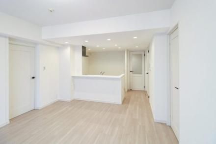 3LDK Apartment for Sale in Kawasaki, 71m², Near Heiwa Station - Thumbnail 4