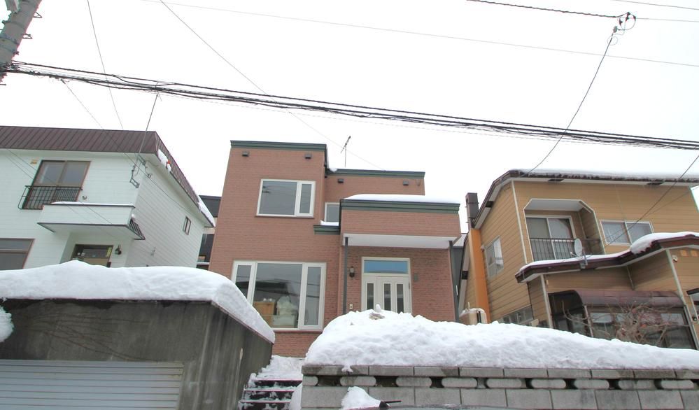 Renovated 5SLDK+S House with Basement in Sapporo Kiyota - Thumbnail 4