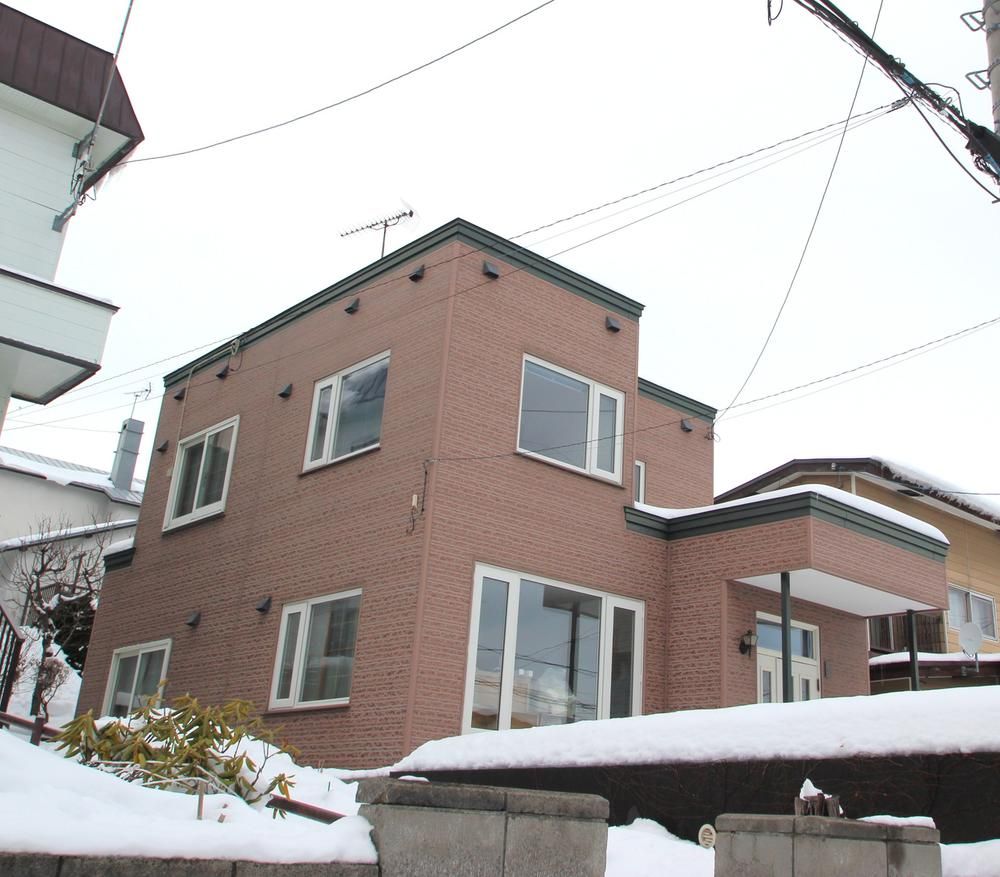 Renovated 5SLDK+S House with Basement in Sapporo Kiyota - Thumbnail 3