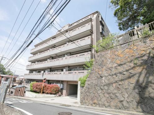Renovated 3LDK Apartment in Minami Ward, Yokohama - Thumbnail 2